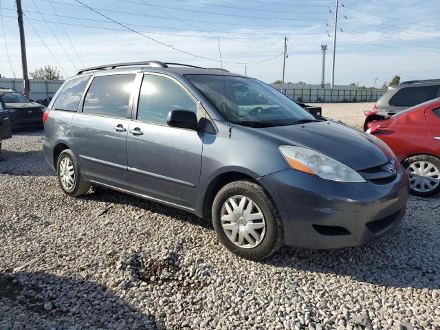 Photo 4 from auction – 2010 TOYOTA SIENNA CE with VIN 5TDKK4CC2AS333752