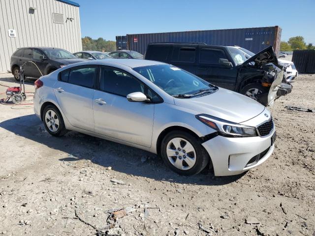 Photo 4 from auction – 2017 KIA FORTE LX with VIN 3KPFK4A78HE025030