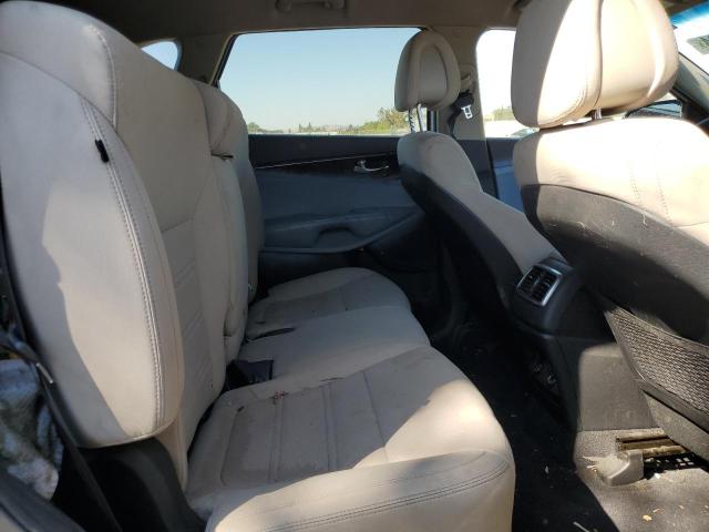 Photo 11 from auction – 2016 KIA SORENTO LX with VIN 5XYPG4A34GG174846