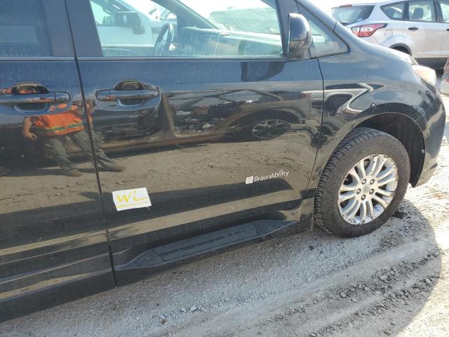 Photo 13 from auction – 2015 TOYOTA SIENNA LE with VIN 5TDKK3DC4FS553572