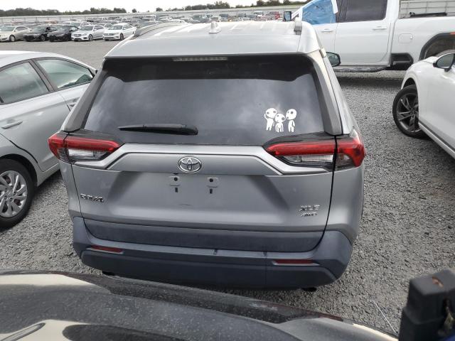 Photo 6 from auction – 2019 TOYOTA RAV4 XLE with VIN 2T3P1RFV6KC015900