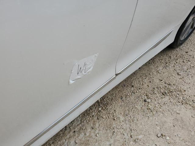 Photo 12 from auction – 2015 HYUNDAI SONATA HYB with VIN KMHEC4A49FA125292