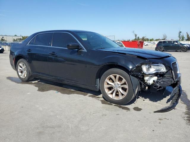 Photo 4 from auction – 2015 CHRYSLER 300 LIMITE with VIN 2C3CCAAG9FH841944