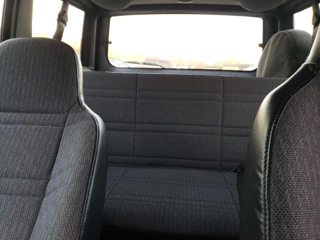 Photo 10 from auction – 2001 JEEP CHEROKEE with VIN 1J4FF48S71L514296