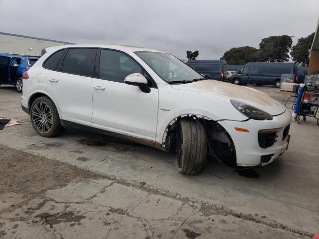 Photo 4 from auction – 2017 PORSCHE CAYENNE SE with VIN WP1AE2A23HLA75401