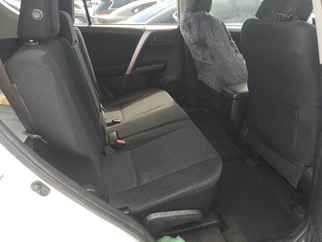 Photo 11 from auction – 2017 TOYOTA RAV4 LE with VIN JTMZFREV0HD101901