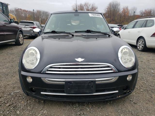 Photo 5 from auction – 2005 MINI COOPER with VIN WMWRF334X5TG10208