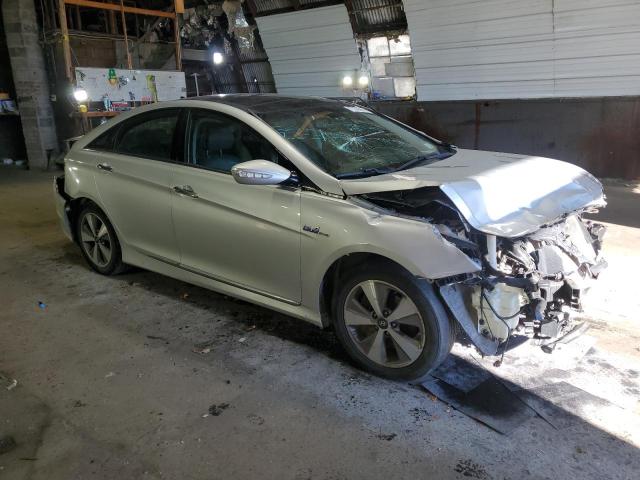 Photo 4 from auction – 2011 HYUNDAI SONATA HYB with VIN KMHEC4A4XBA018245