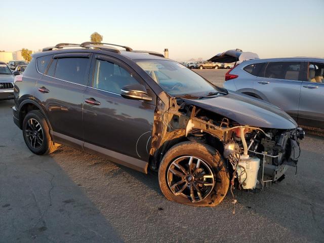 Photo 4 from auction – 2017 TOYOTA RAV4 LE with VIN 2T3BFREVXHW663082