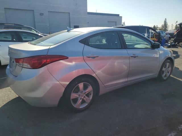 Photo 3 from auction – 2013 HYUNDAI ELANTRA GL with VIN KMHDH4AEXDU602829