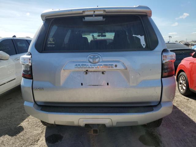 Photo 6 from auction – 2016 TOYOTA 4RUNNER SR with VIN JTEBU5JR2G5362475
