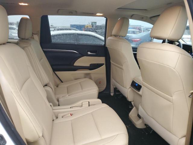 Photo 11 from auction – 2016 TOYOTA HIGHLANDER with VIN 5TDYKRFH9GS182268