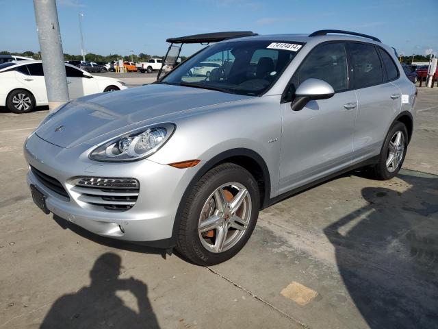 PORSCHE CAYENNE 2013 with VIN WP1AF2A27DLA35734 - Photo from auction
