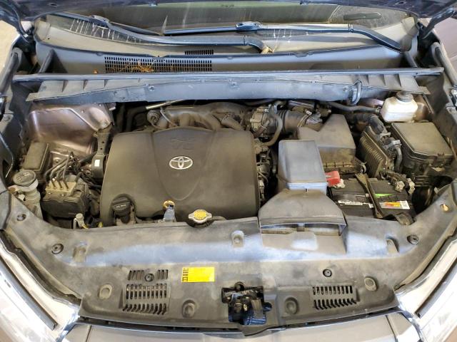 Photo 12 from auction – 2017 TOYOTA HIGHLANDER with VIN 5TDJZRFH1HS437493
