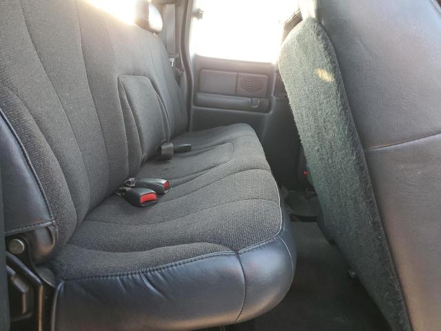 Photo 10 from auction – 2001 CHEVROLET SILVERADO with VIN 2GCEC19V611180107