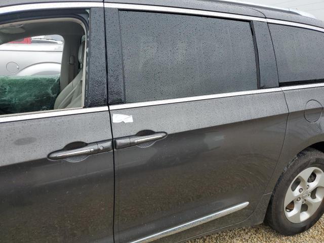 Photo 13 from auction – 2018 CHRYSLER PACIFICA H with VIN 2C4RC1L72JR175628