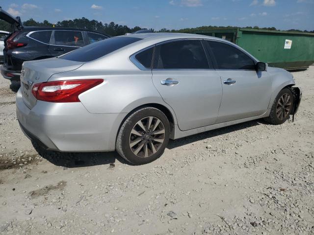 Photo 3 from auction – 2017 NISSAN ALTIMA 2.5 with VIN 1N4AL3AP1HC232390