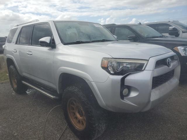 Photo 4 from auction – 2015 TOYOTA 4RUNNER SR with VIN JTEBU5JR8F5216693