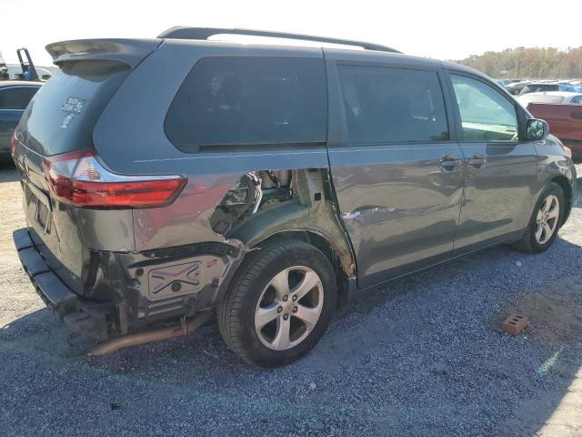 Photo 3 from auction – 2017 TOYOTA SIENNA LE with VIN 5TDKZ3DC4HS786821