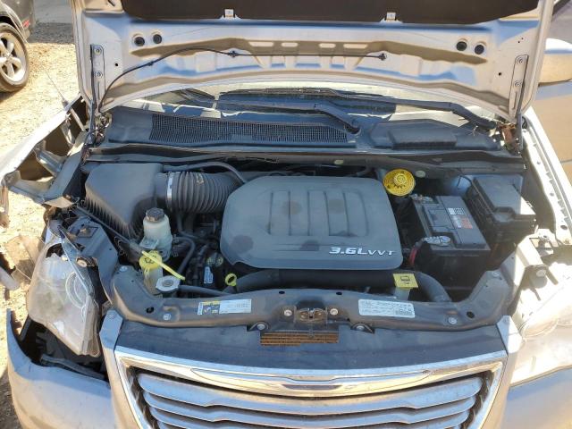 Photo 12 from auction – 2015 CHRYSLER TOWN & COU with VIN 2C4RC1AG8FR677182