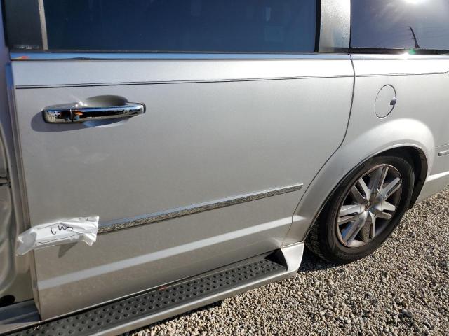 Photo 13 from auction – 2010 CHRYSLER TOWN & COU with VIN 2A4RR7DX4AR376330