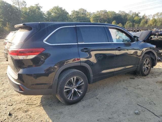 Photo 3 from auction – 2018 TOYOTA HIGHLANDER with VIN 5TDBZRFH9JS826702
