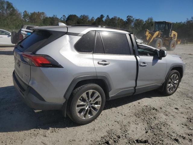 Photo 3 from auction – 2019 TOYOTA RAV4 XLE P with VIN JTMC1RFVXKD007714