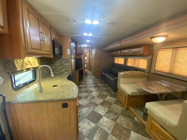 Photo 6 from auction – 2014 FORD F53 with VIN 1F66F5DYXE0A04475