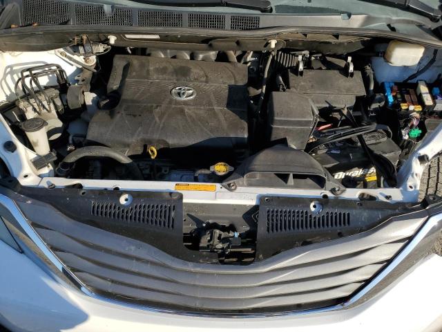 Photo 12 from auction – 2011 TOYOTA SIENNA XLE with VIN 5TDYK3DC8BS042290