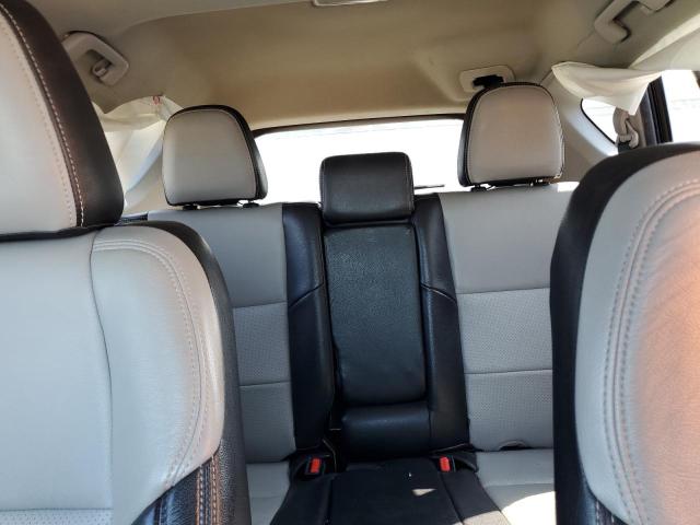 Photo 10 from auction – 2017 TOYOTA RAV4 XLE with VIN 2T3WFREV0HW348437