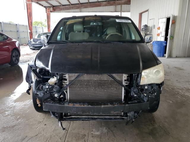 Photo 5 from auction – 2011 CHRYSLER TOWN & COU with VIN 2A4RR6DG8BR698061