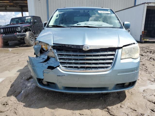 Photo 5 from auction – 2010 CHRYSLER TOWN & COU with VIN 2A4RR5D1XAR284946