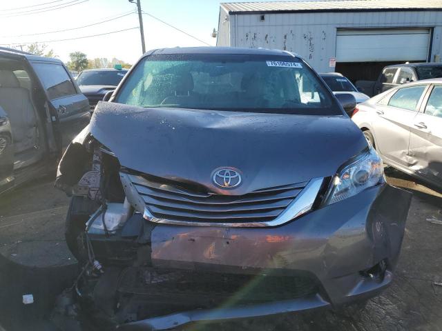 Photo 5 from auction – 2015 TOYOTA SIENNA XLE with VIN 5TDYK3DC4FS640477