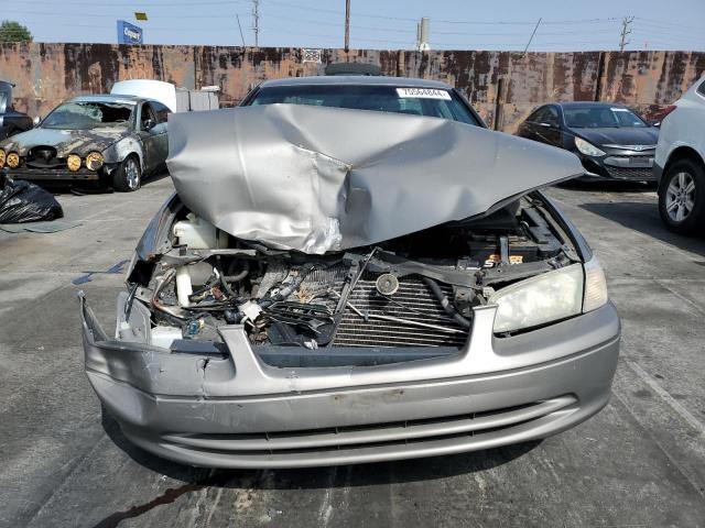 Photo 5 from auction – 2001 TOYOTA CAMRY CE with VIN 4T1BG22K31U017802