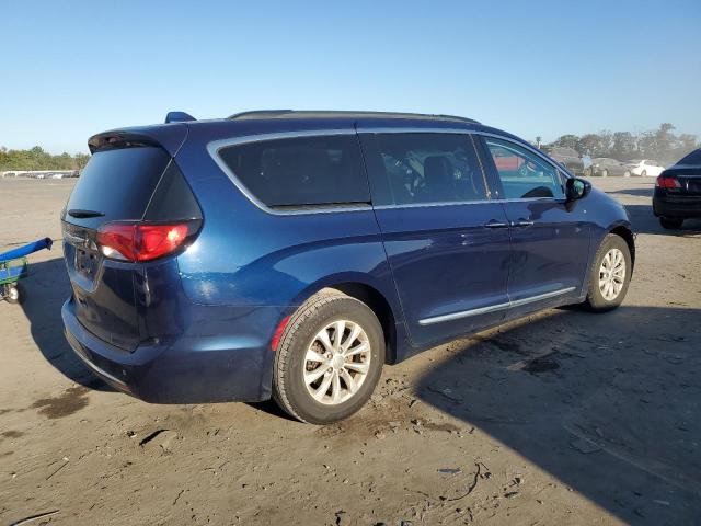 Photo 3 from auction – 2017 CHRYSLER PACIFICA T with VIN 2C4RC1BG1HR611073