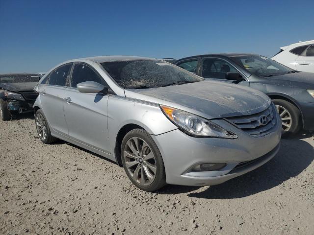 Photo 4 from auction – 2013 HYUNDAI SONATA SE with VIN 5NPEC4ACXDH765089