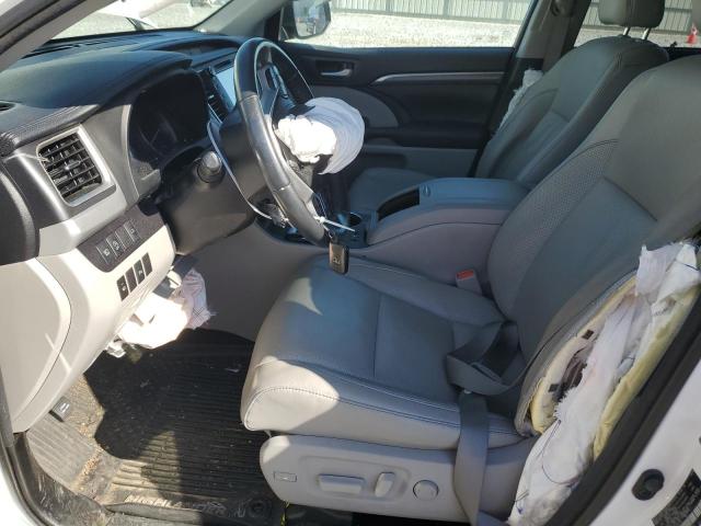 Photo 7 from auction – 2018 TOYOTA HIGHLANDER with VIN 5TDDZRFH9JS873172