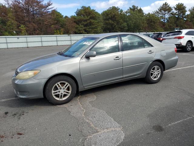 TOYOTA CAMRY LE 2005 with VIN 4T1BE32K85U992765 - Photo from auction