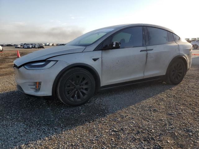 TESLA MODEL X 2017 with VIN 5YJXCAE24HF064612 - Photo from auction