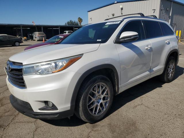 TOYOTA HIGHLANDER 2015 with VIN 5TDKKRFH8FS106514 - Photo from auction