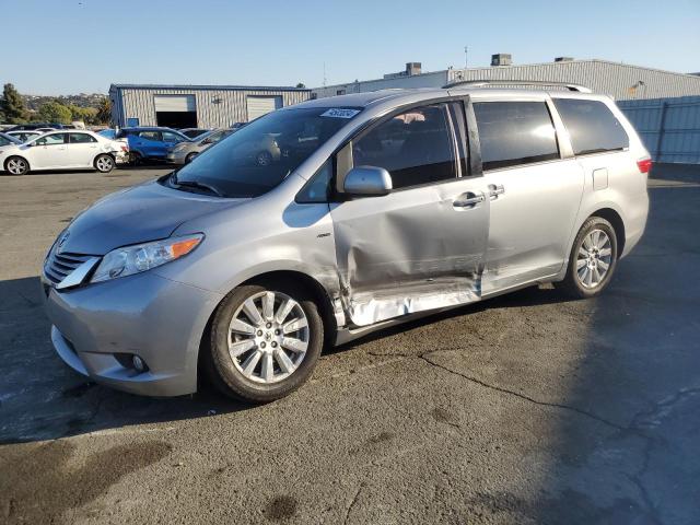 TOYOTA SIENNA XLE 2017 with VIN 5TDDZ3DC0HS185284 - Photo from auction