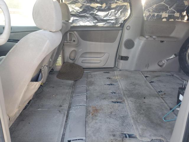 Photo 10 from auction – 2005 TOYOTA SIENNA LE with VIN 5TDBA23C85S048843
