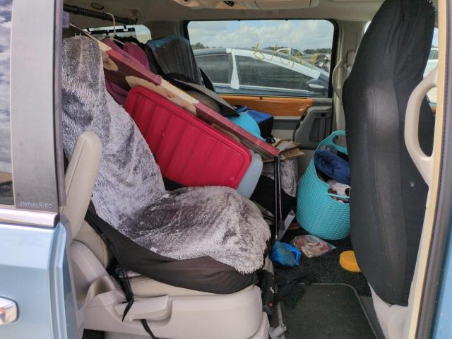 Photo 11 from auction – 2008 CHRYSLER TOWN & COU with VIN 2A8HR64X28R143531