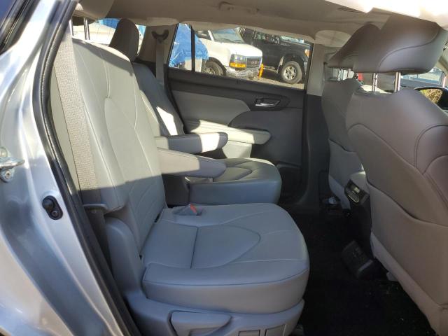Photo 11 from auction – 2022 TOYOTA HIGHLANDER with VIN 5TDGZRBH2NS177116