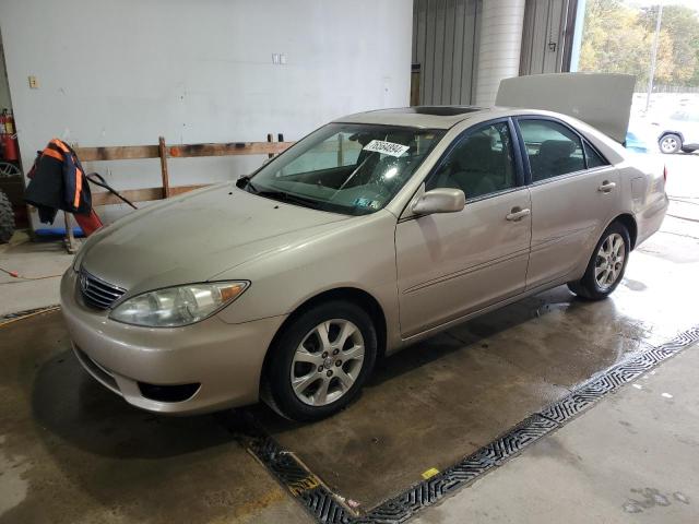 TOYOTA CAMRY LE 2005 with VIN 4T1BE30K45U964321 - Photo from auction