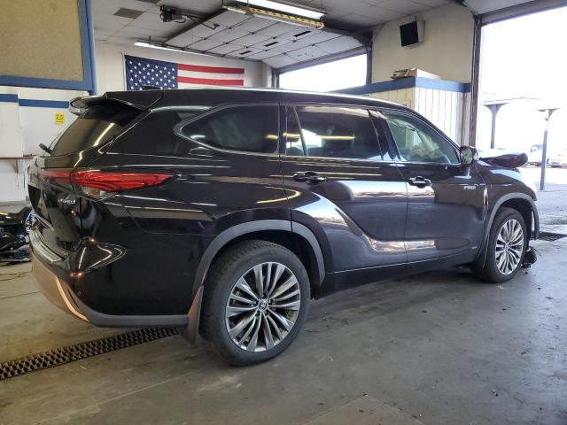 Photo 3 from auction – 2020 TOYOTA HIGHLANDER with VIN 5TDEBRCH6LS013049