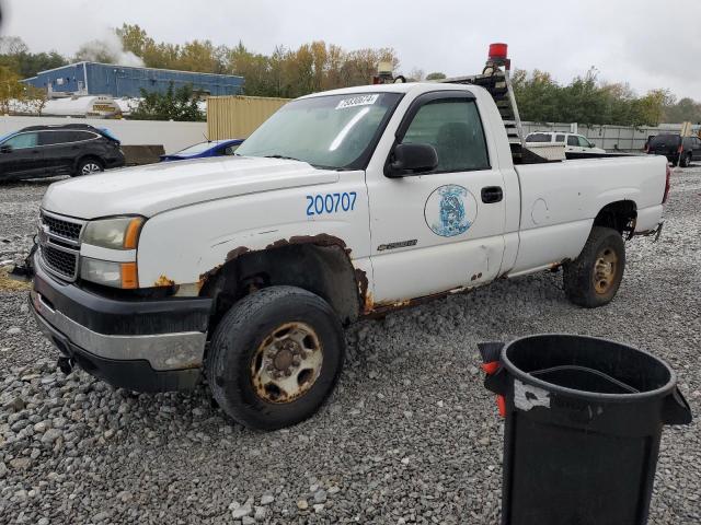 CHEVROLET SILVERADO 2007 with VIN 1GCHK24U17E127374 - Photo from auction