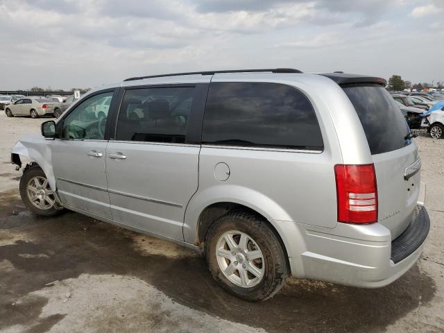 Photo 2 from auction – 2010 CHRYSLER TOWN & COU with VIN 2A4RR5D1XAR310722