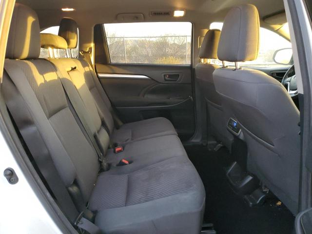 Photo 11 from auction – 2018 TOYOTA HIGHLANDER with VIN 5TDZZRFH3JS266304