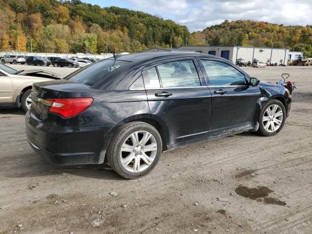 Photo 3 from auction – 2013 CHRYSLER 200 TOURIN with VIN 1C3CCBBB7DN584666